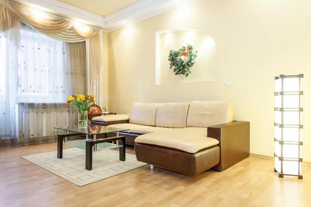 Apartment On Soborniy 177 Zaporizhia Екстериор снимка
