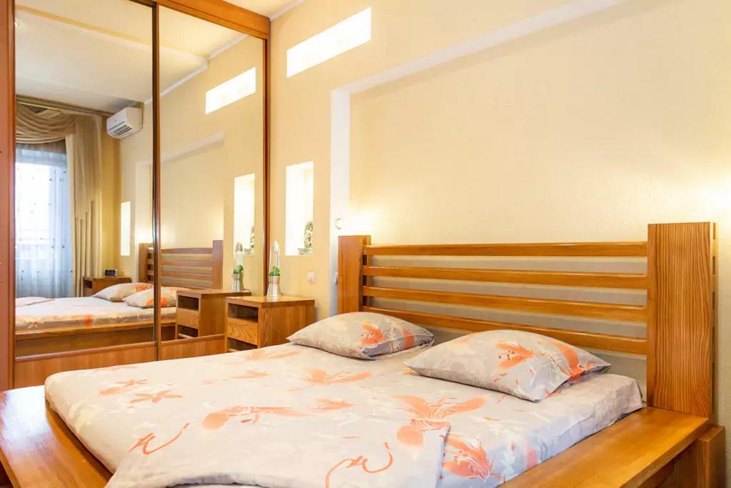 Apartment On Soborniy 177 Zaporizhia Екстериор снимка